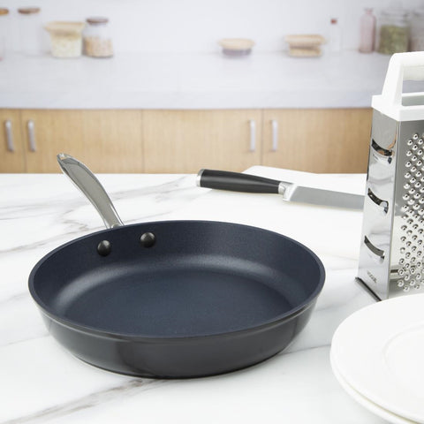 Vogue Cast Aluminium Teflon Non Stick Frying Pan 260mm - DC701