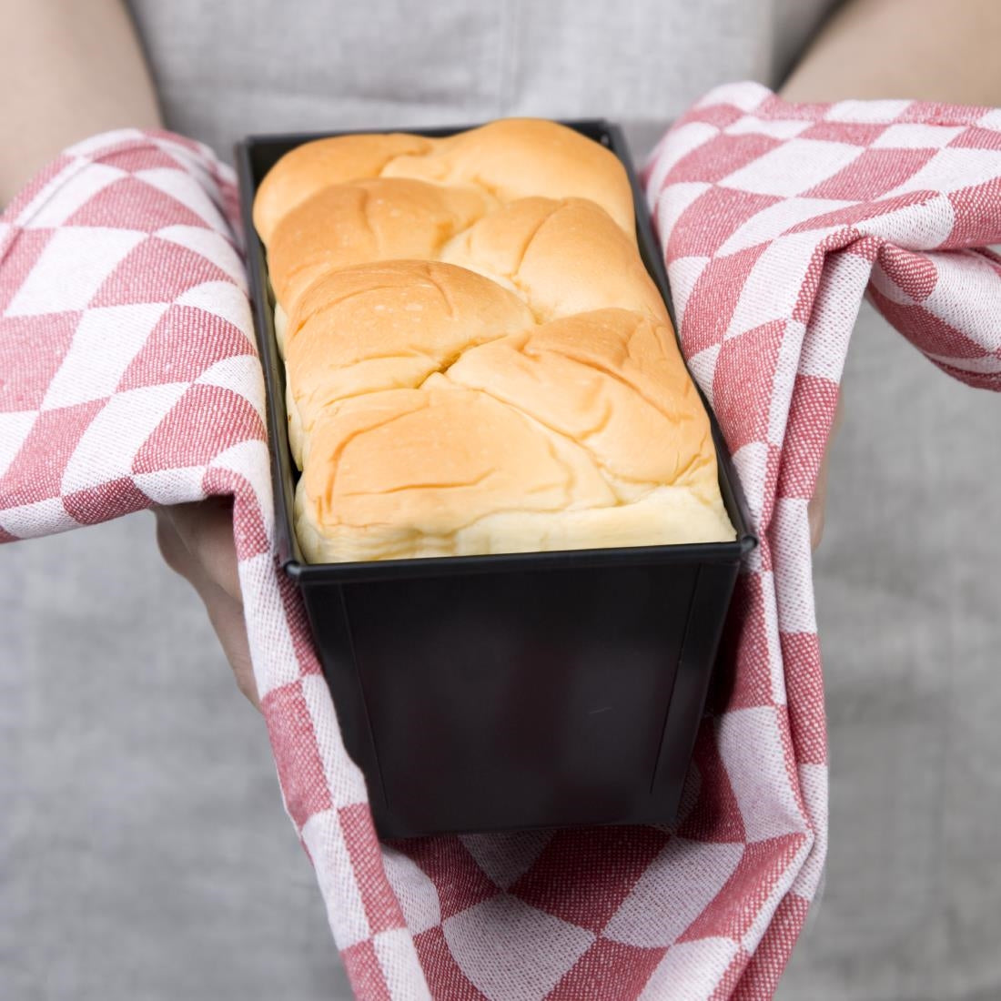 Vogue Non-Stick Loaf Tin 250mm - GD003