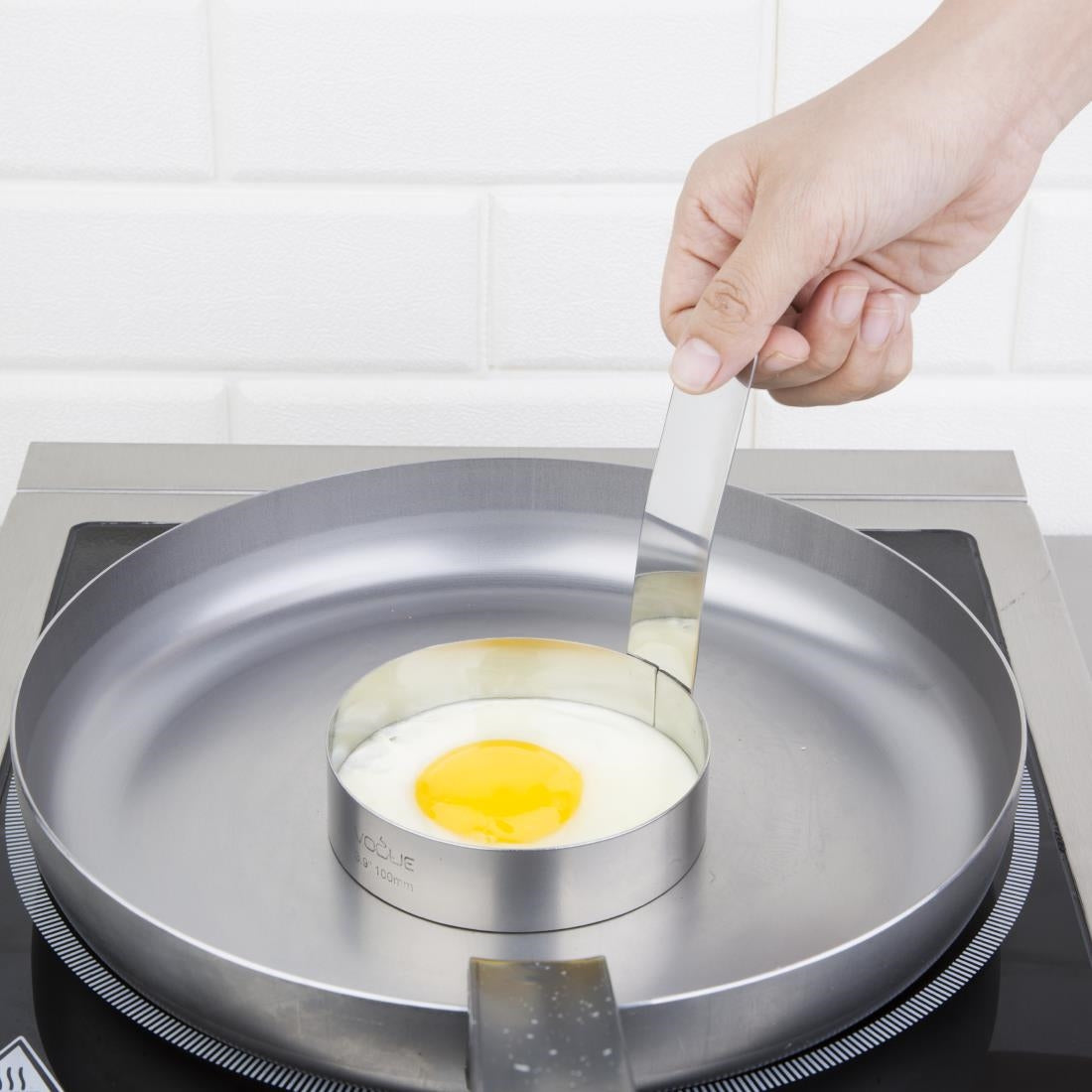 Vogue Long Handled Egg Ring 100mm - GD696