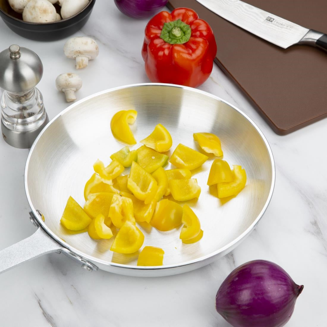 Vogue Aluminium Frying Pan 280mm - HT973