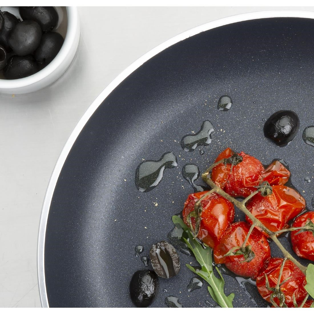 Vogue Aluminium Non-Stick Teflon Frying Pan 240mm - HT978