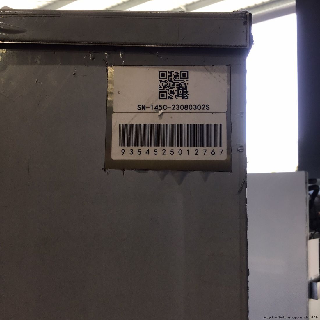 CLEARANCE - Blizzard Professional Ice Maker - SN-145C-QLD376