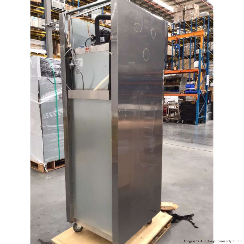 CLEARANCE - Single Door Upright Display Fridge SUCG500-NSW1635