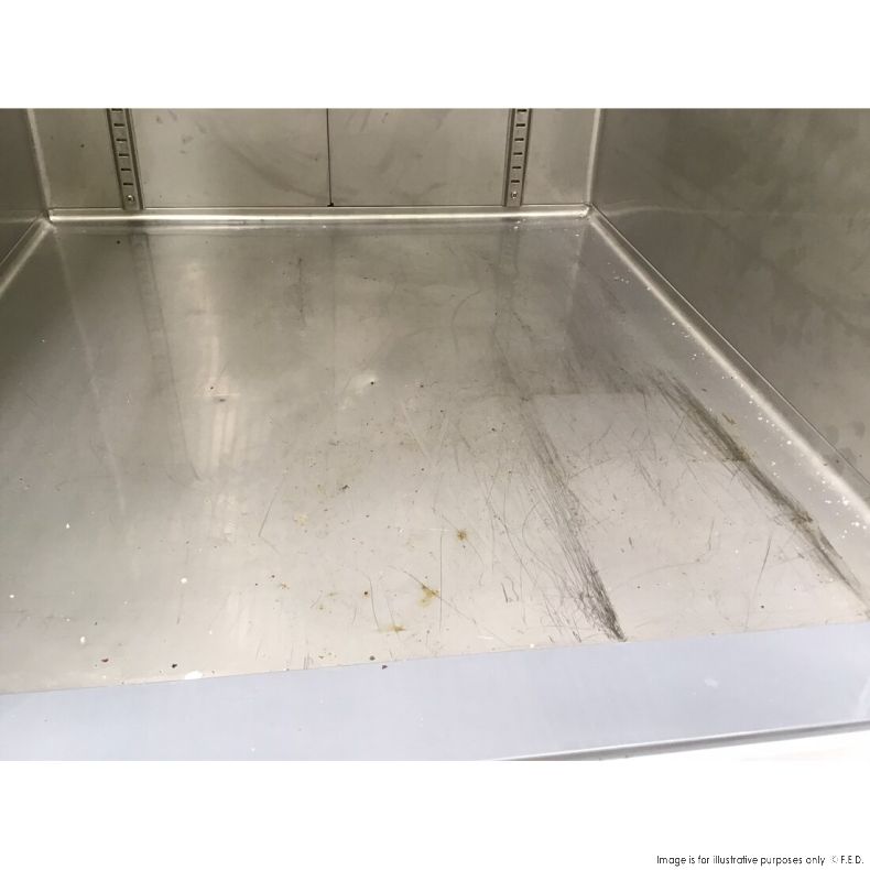 CLEARANCE - Single Door Upright Display Fridge SUCG500-NSW1635