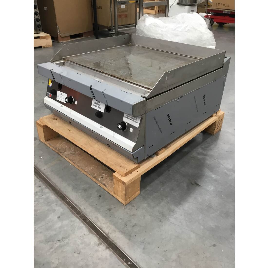 CLEARANCE - Fagor 700 series natural gas mild steel 2 zone fry top FTG7-10L