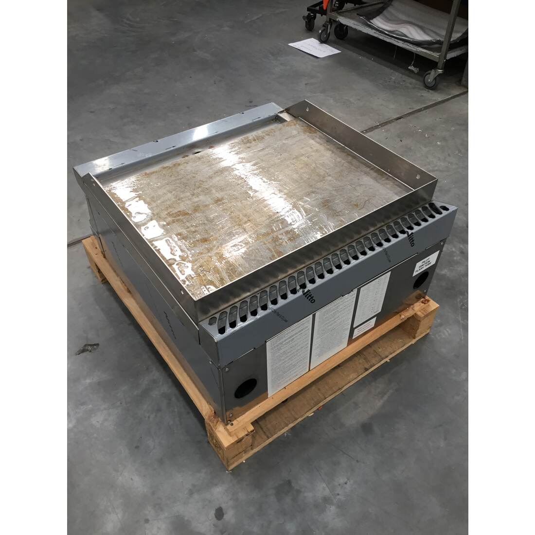 CLEARANCE - Fagor 700 series natural gas mild steel 2 zone fry top FTG7-10L
