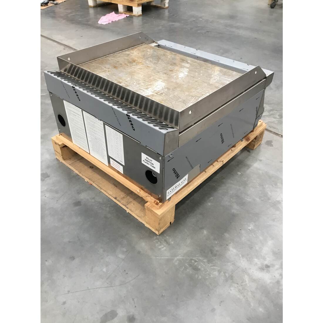 CLEARANCE - Fagor 700 series natural gas mild steel 2 zone fry top FTG7-10L