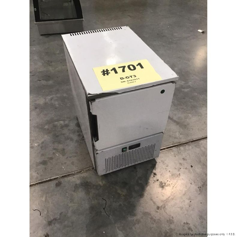CLEARANCE - Three tray blast chiller 33L D-GT3-NSW1701