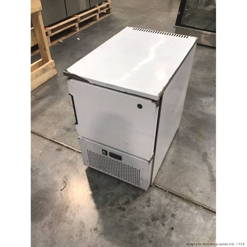 CLEARANCE - Three tray blast chiller 33L D-GT3-NSW1701