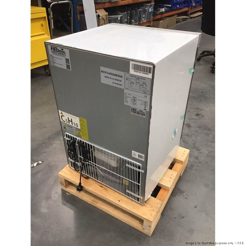 CLEARANCE - Bar Fridge HR200-NSW1718