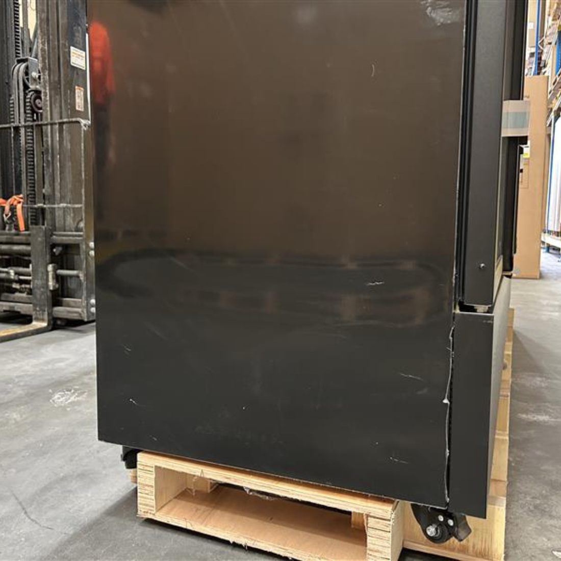 CLEARANCE - Thermaster Four Door Supermarket Fridge Black - LG-2200BGBM-QLD152