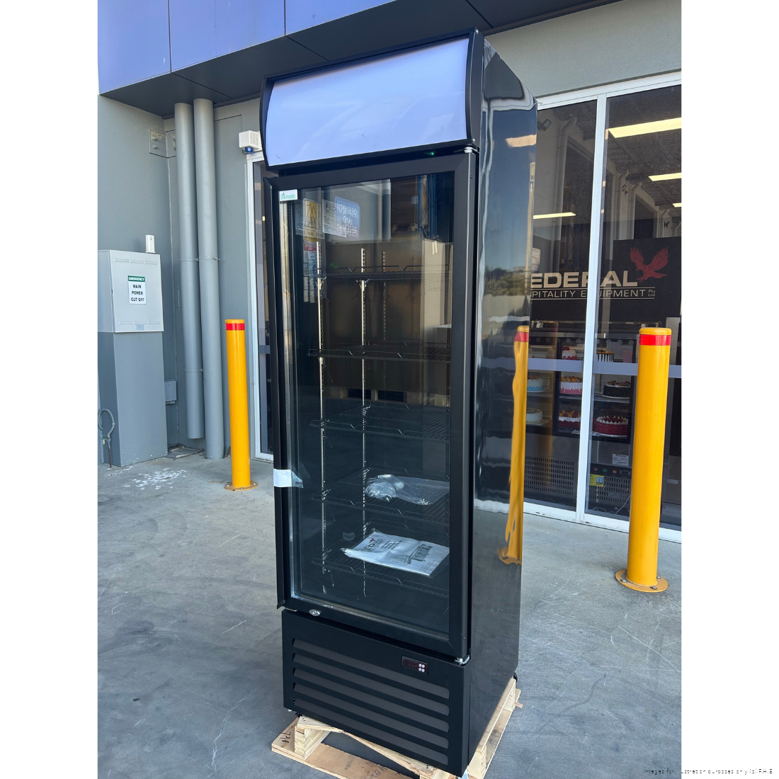 CLEARANCE - Thermaster Single Glass Door Colourbond Upright Drink Fridge - LG-370BP-QLD131