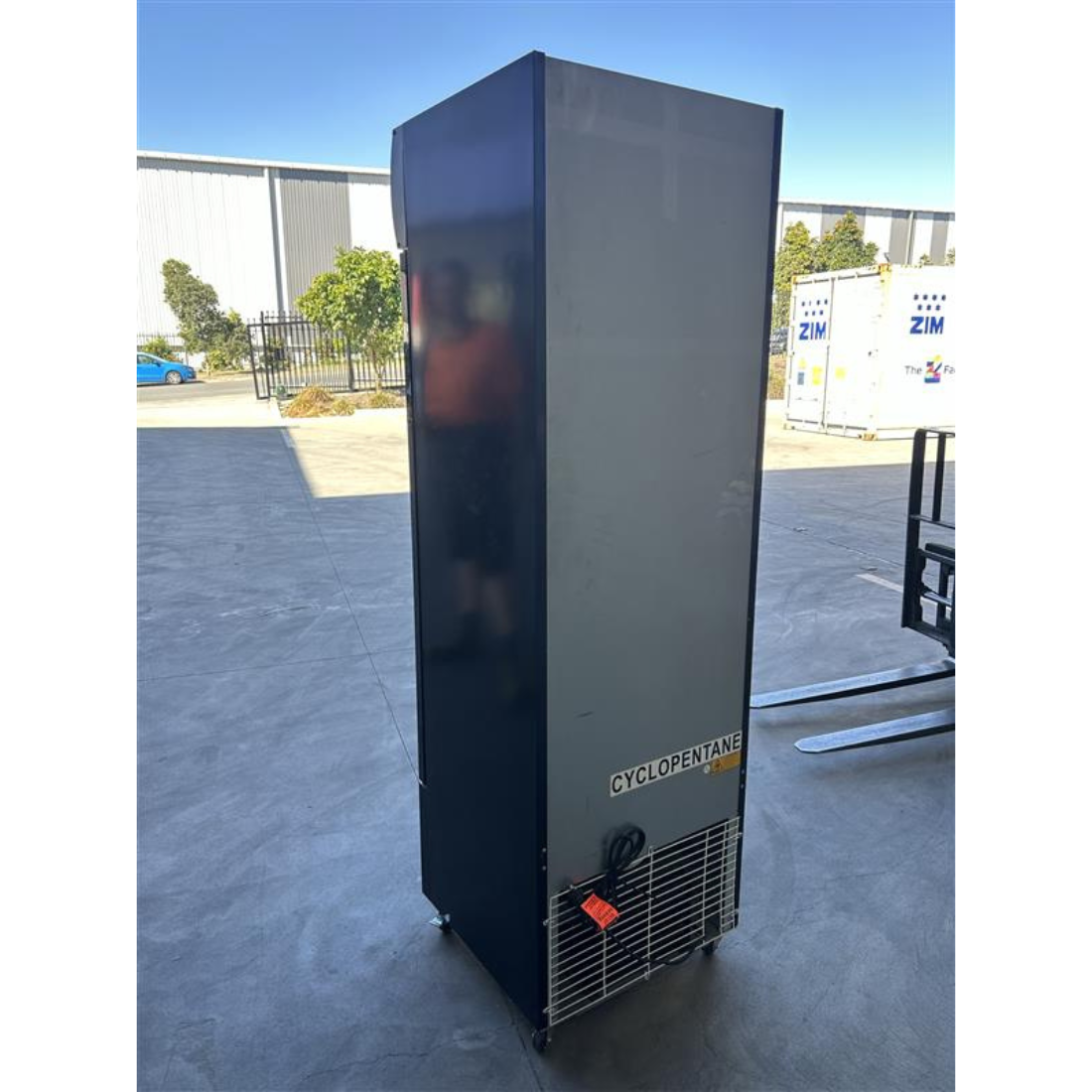 CLEARANCE - Thermaster Single Glass Door Colourbond Upright Drink Fridge - LG-370BP-QLD138