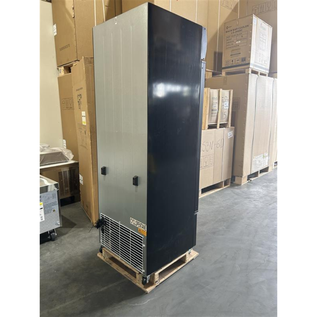 CLEARANCE - Thermaster Single Glass Door Black Colourbond Upright Drink Fridge - LG-540BP-QLD153