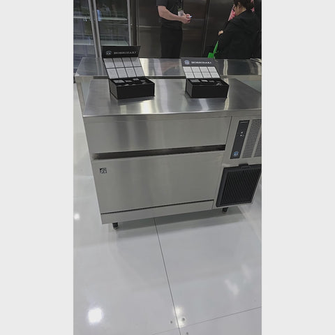 Hoshizaki Self Contained Cube Ice Machine