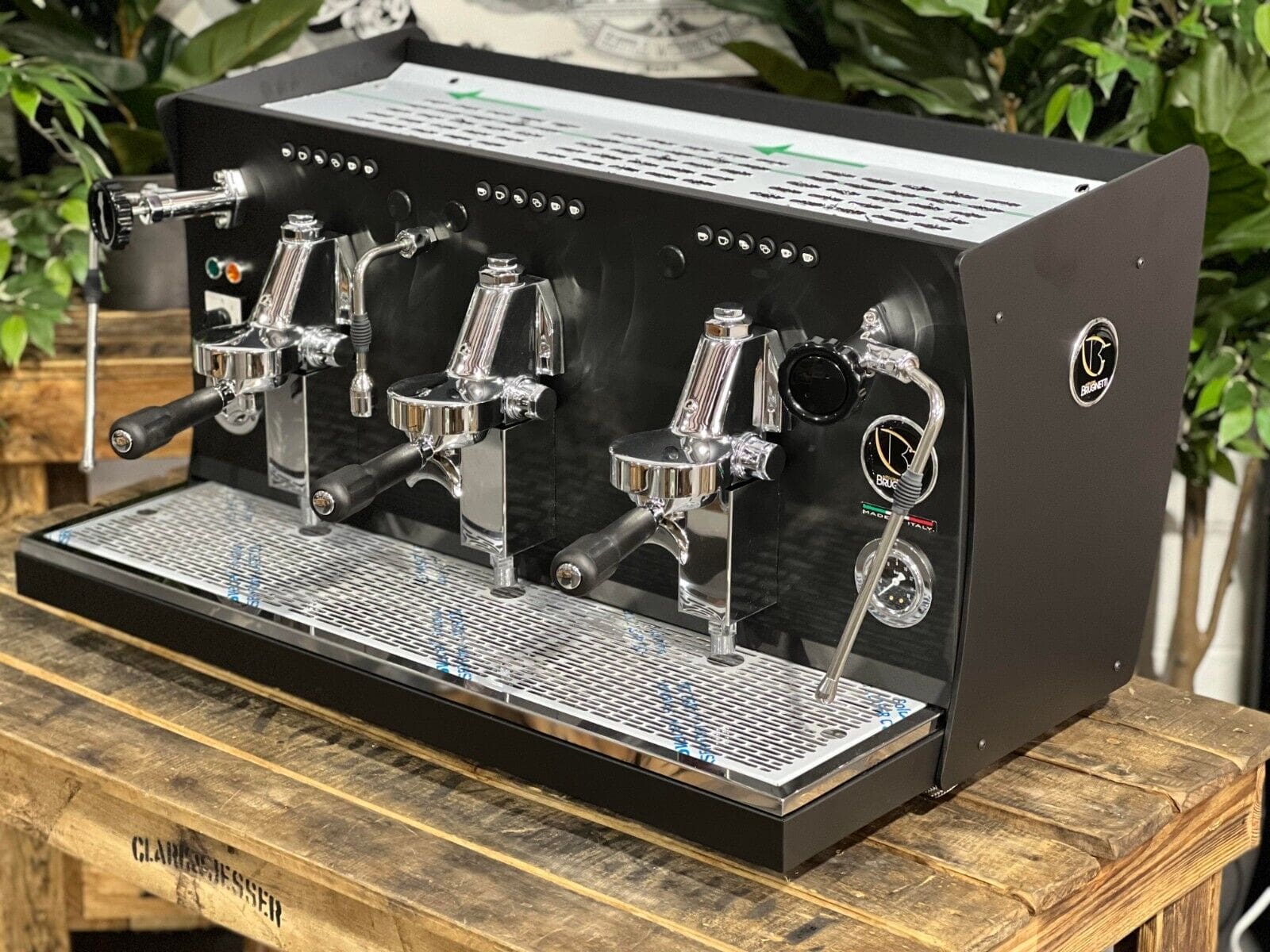 Brugnetti Giulia - 3 Group Commercial Espresso Machine - Black