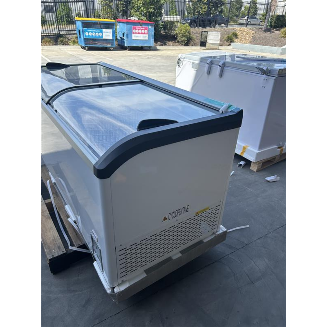 CLEARANCE - Thermaster Heavy Duty Supermarket Glass Sliding Lid Freezers 446L - SD-666K-QLD142