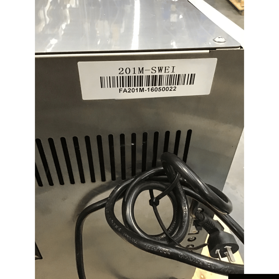 CLEARANCE - Blizzard Icemaker Snow Flake Ice Output 200Kg - SK-201M-NSW1990