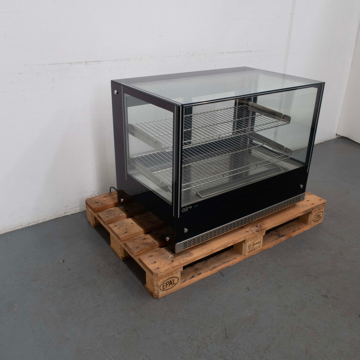 Airex AXR-FDCTSQ-09-D1 Refrigerated Display - 813705