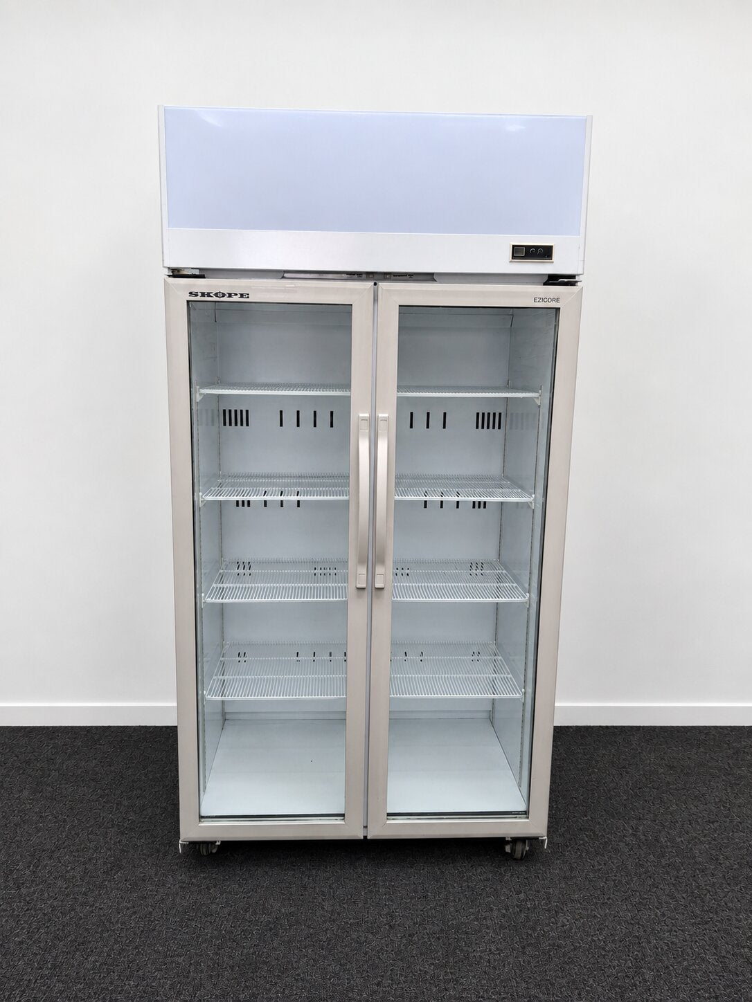 Skope TCE1000 Upright Fridge - 715537