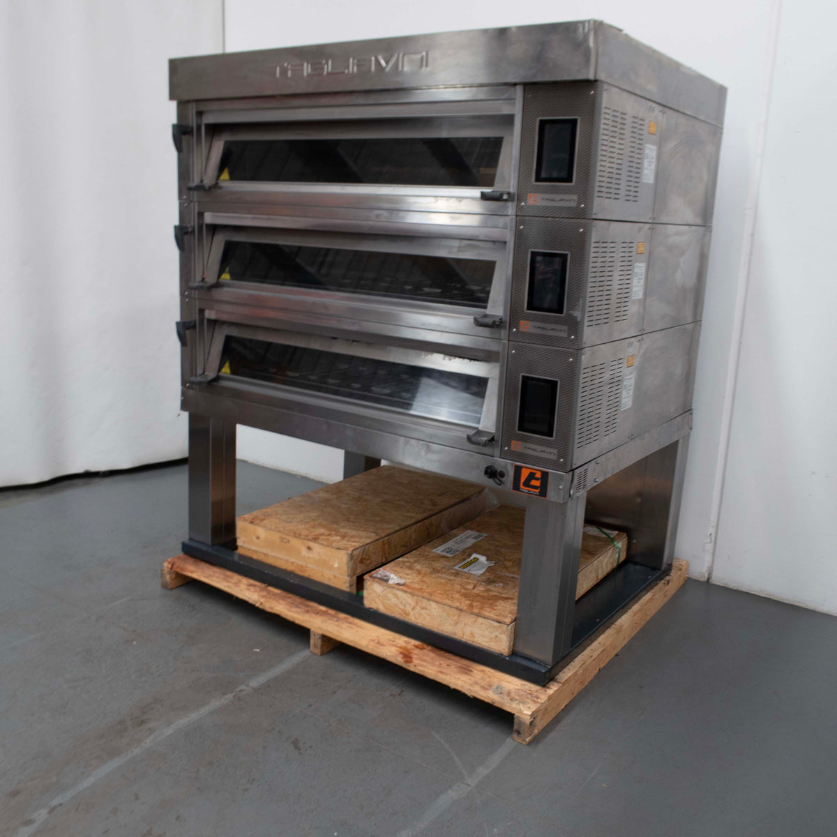 Tagliavini EMT 3/4676  3 Deck Pizza Oven with Stand - 861549