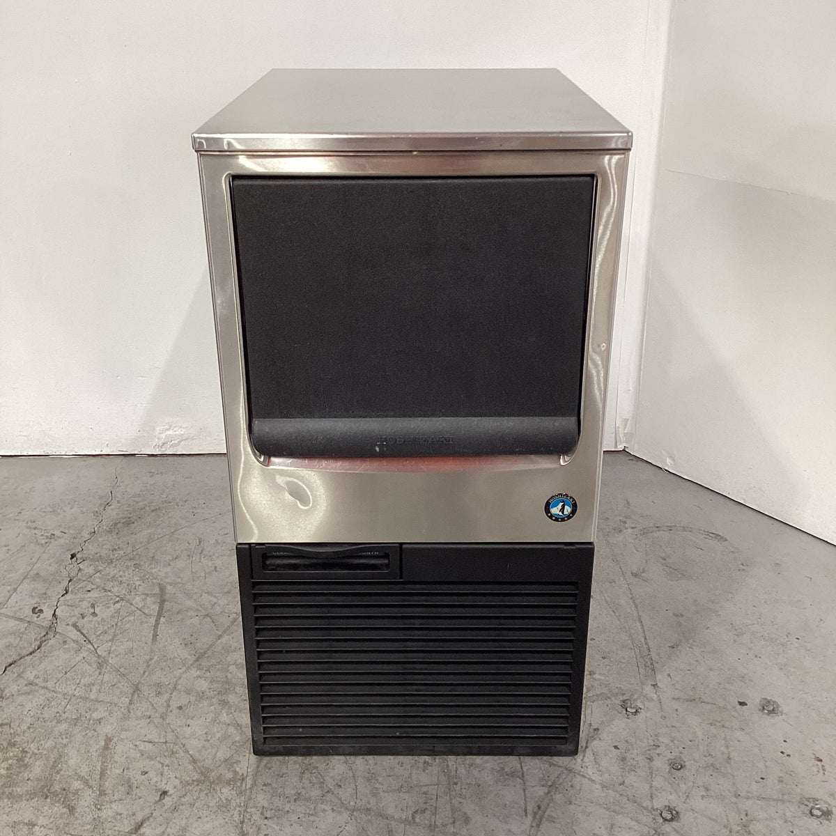 Hoshizaki KM-30A Ice Machine - 698188