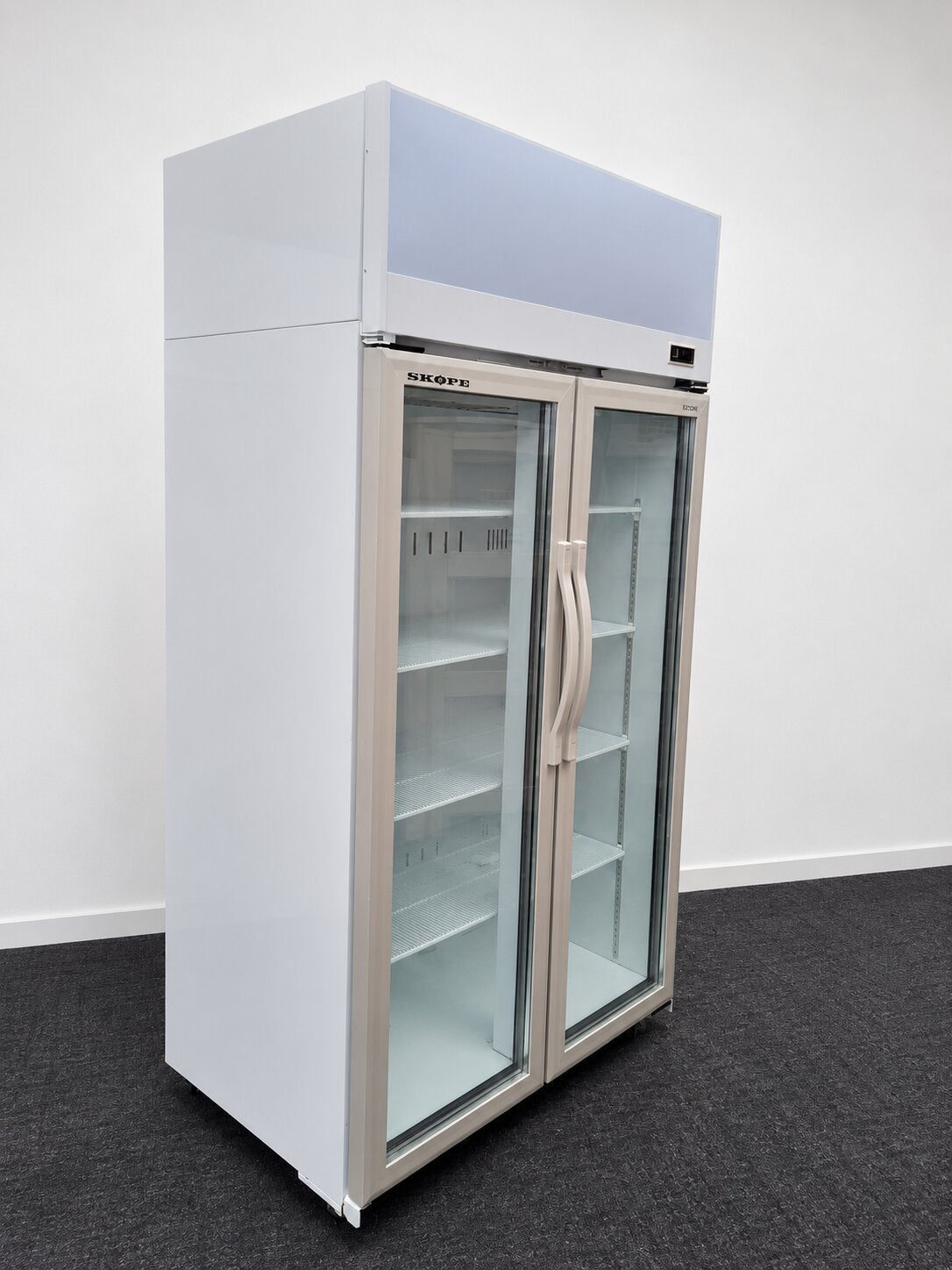 Skope TCE1000 Upright Fridge - 715537