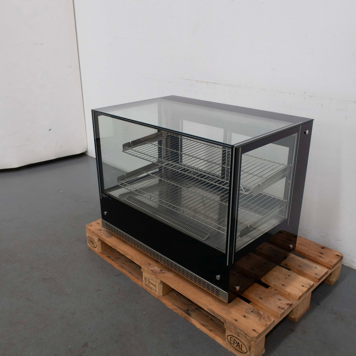 Airex AXR-FDCTSQ-09-D1 Refrigerated Display - 813705