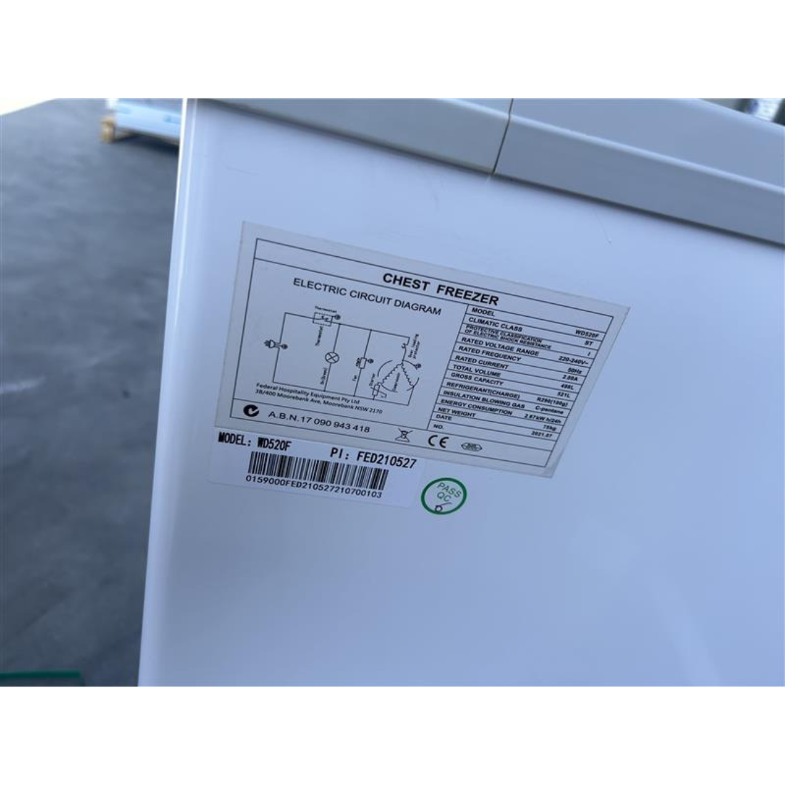 CLEARANCE - Thermaster Heavy Duty Chest Freezer with Glass Sliding Lids - WD-520F-QLD143