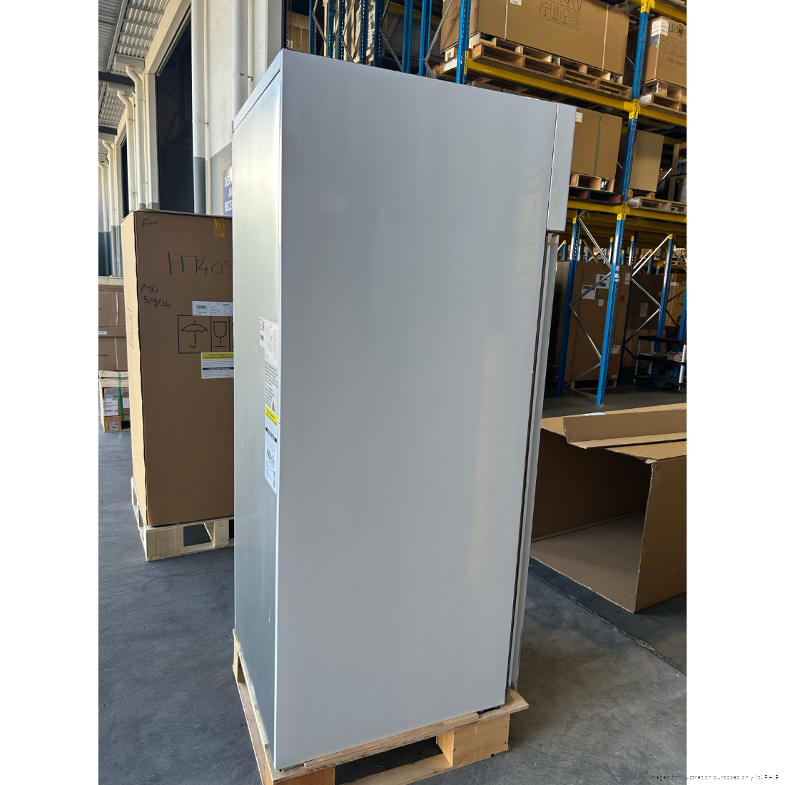 CLEARANCE - FED-X S/S Single Door Upright Freezer - XURF650SFV-QLD125