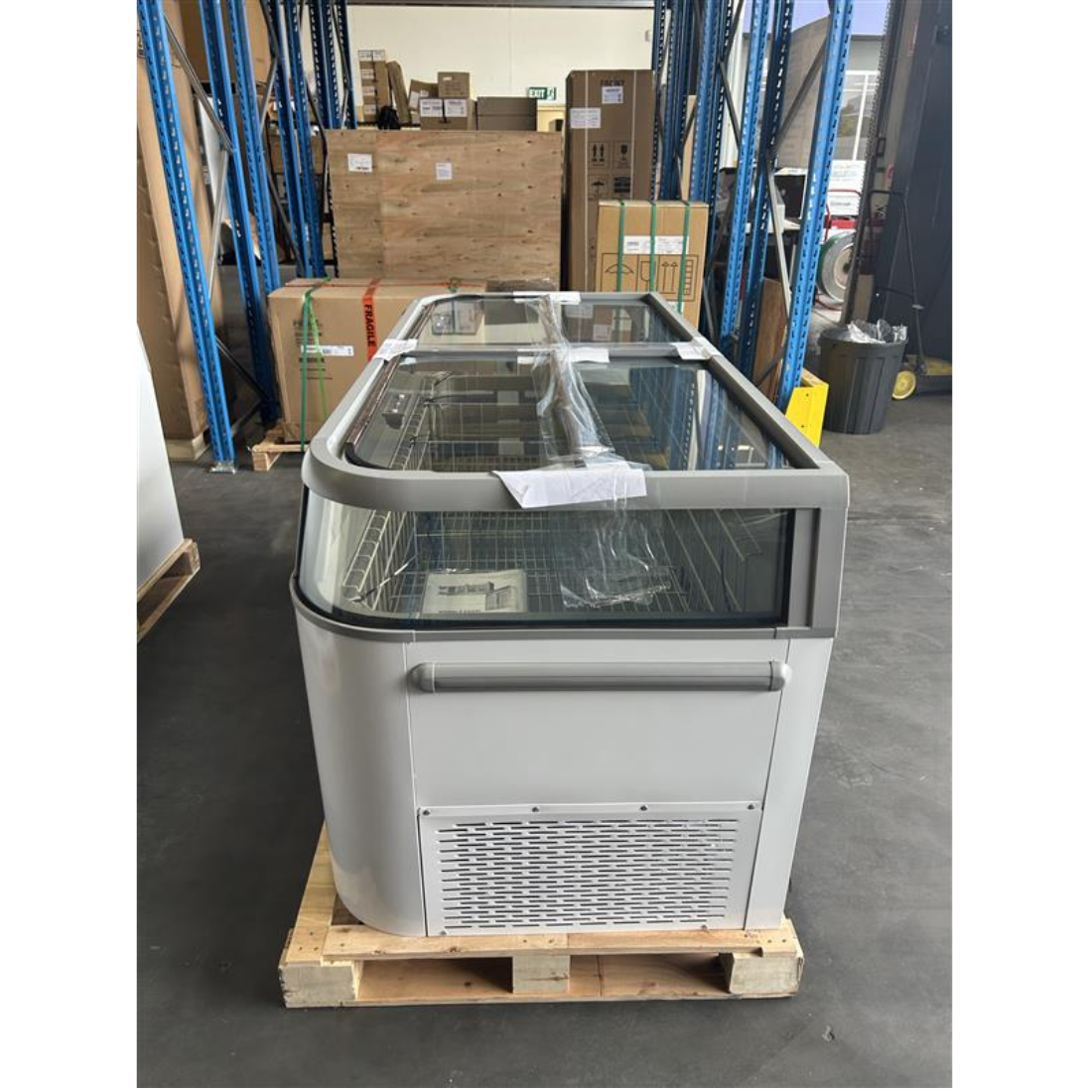 CLEARANCE - Thermaster Supermarket Island Freezer with Glass Sliding Lids - ZCD-E185G-QLD136