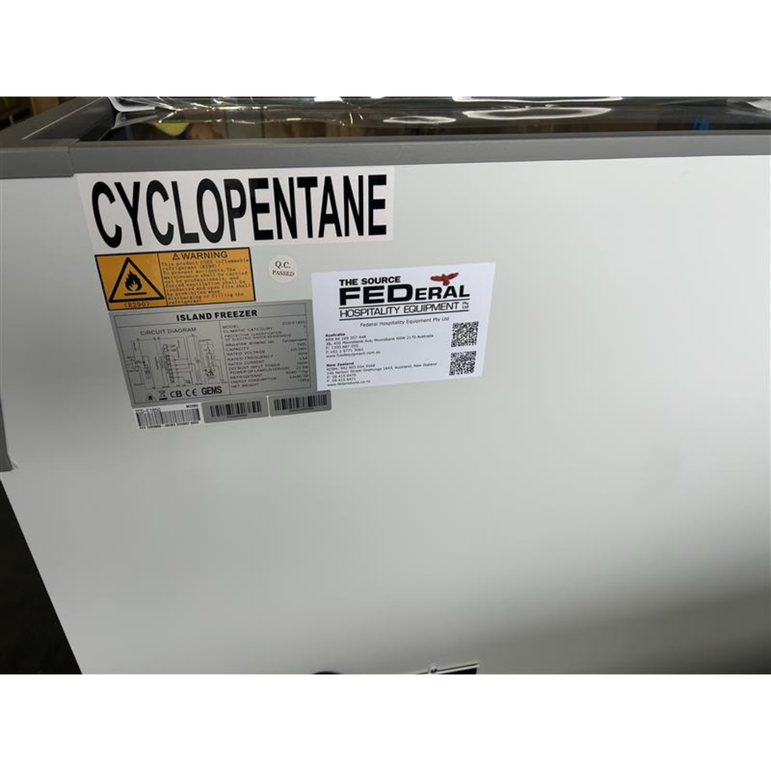 CLEARANCE - Thermaster Supermarket Island Freezer with Glass Sliding Lids - ZCD-E185G-QLD137