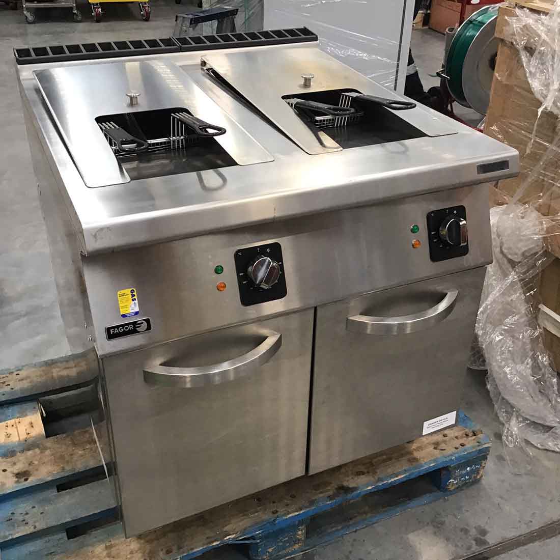 CLEARANCE - 900 Series LPG Deep Fat Fryer - F-G9215LPG