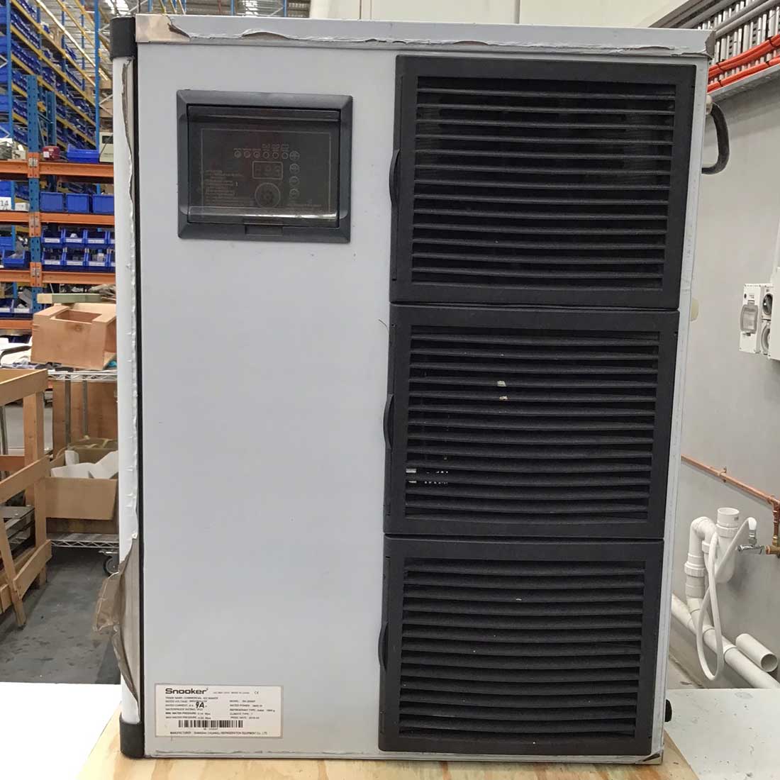 CLEARANCE - Air-Cooled Blizzard Ice Maker SK-2000P