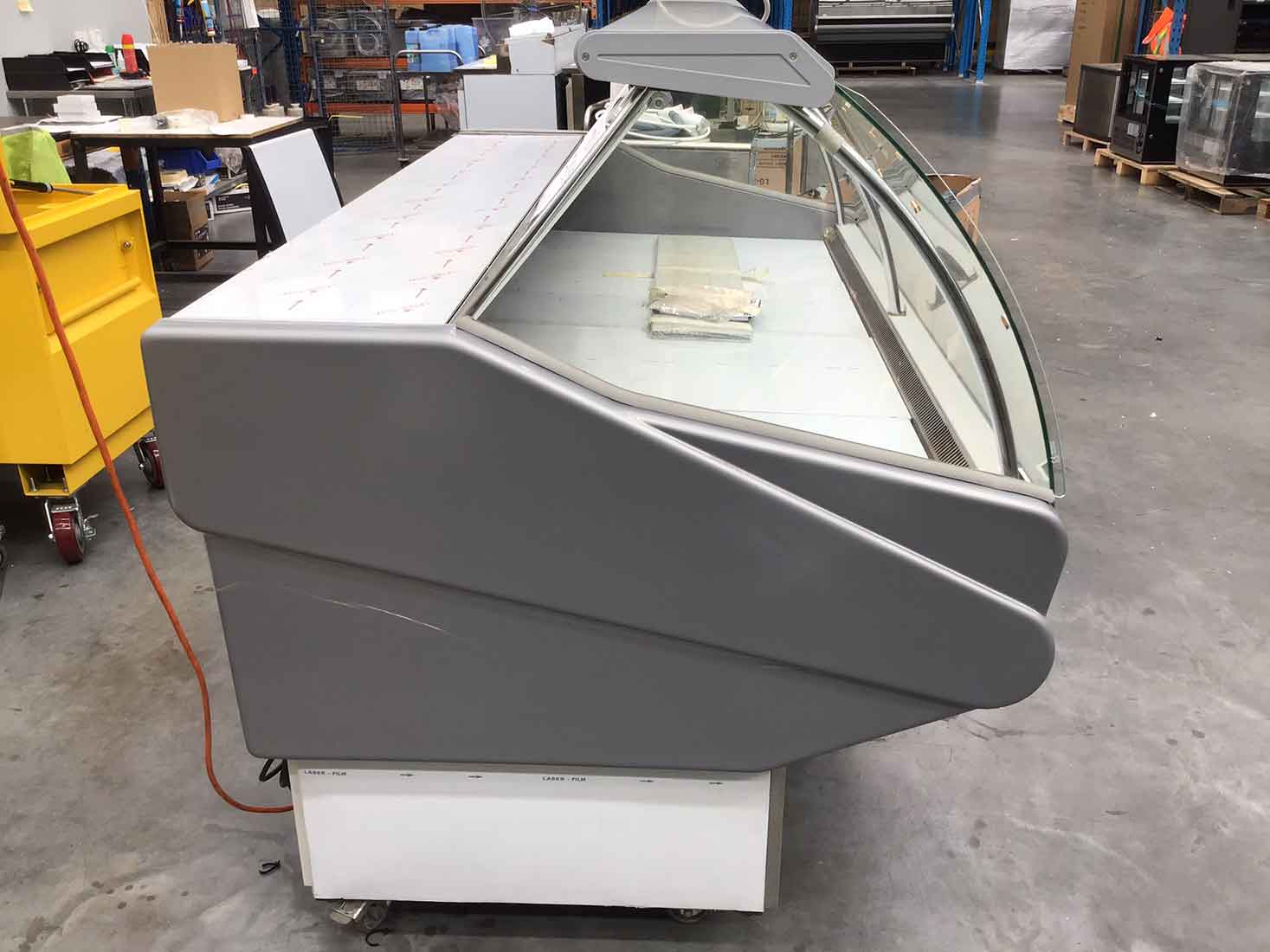 CLEARANCE - Curved front glass deli display 2020x1140x1260 PAN2000