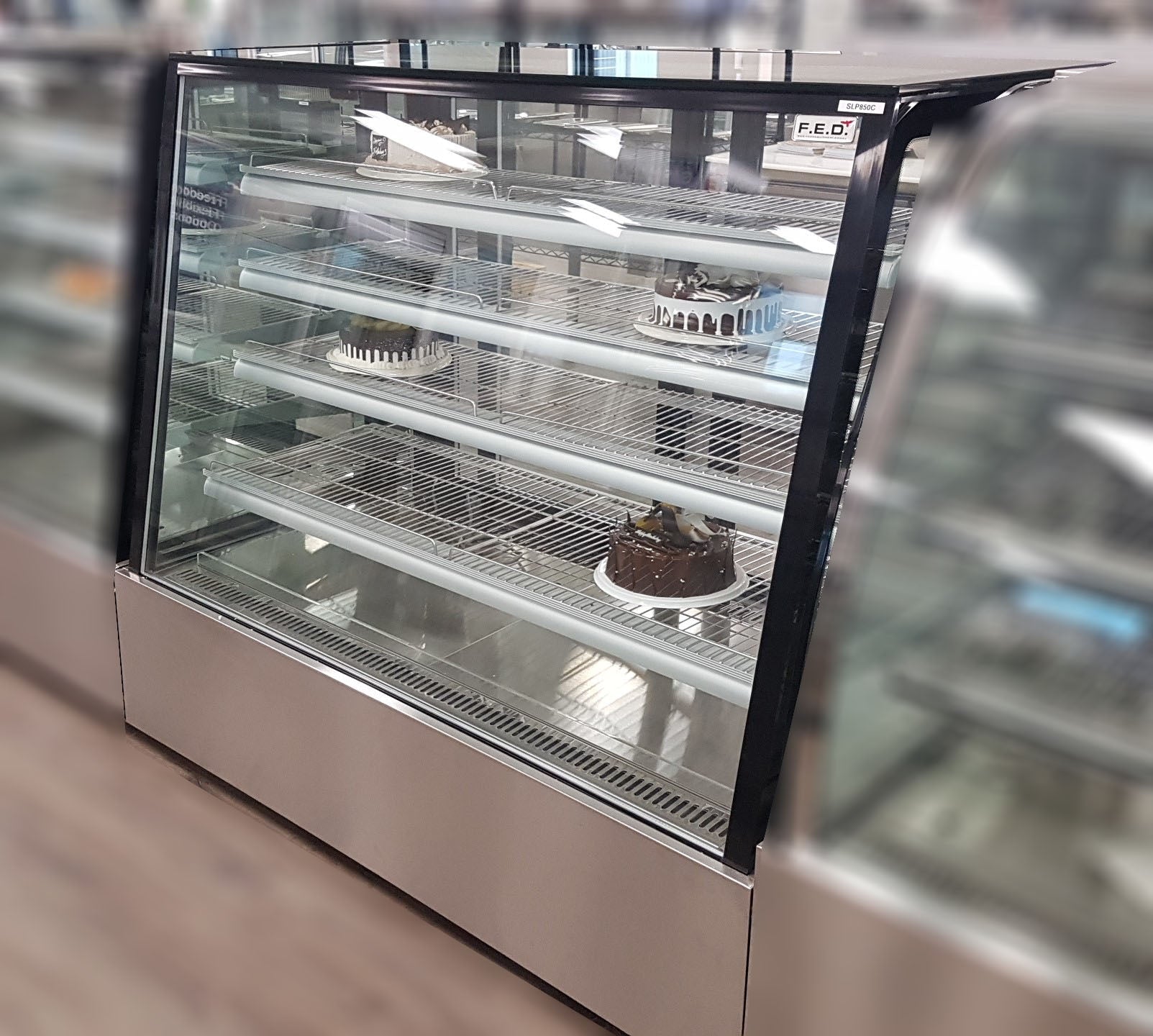 Bonvue Deluxe Chilled Cake Showcase Display Cabinet SLP850C
