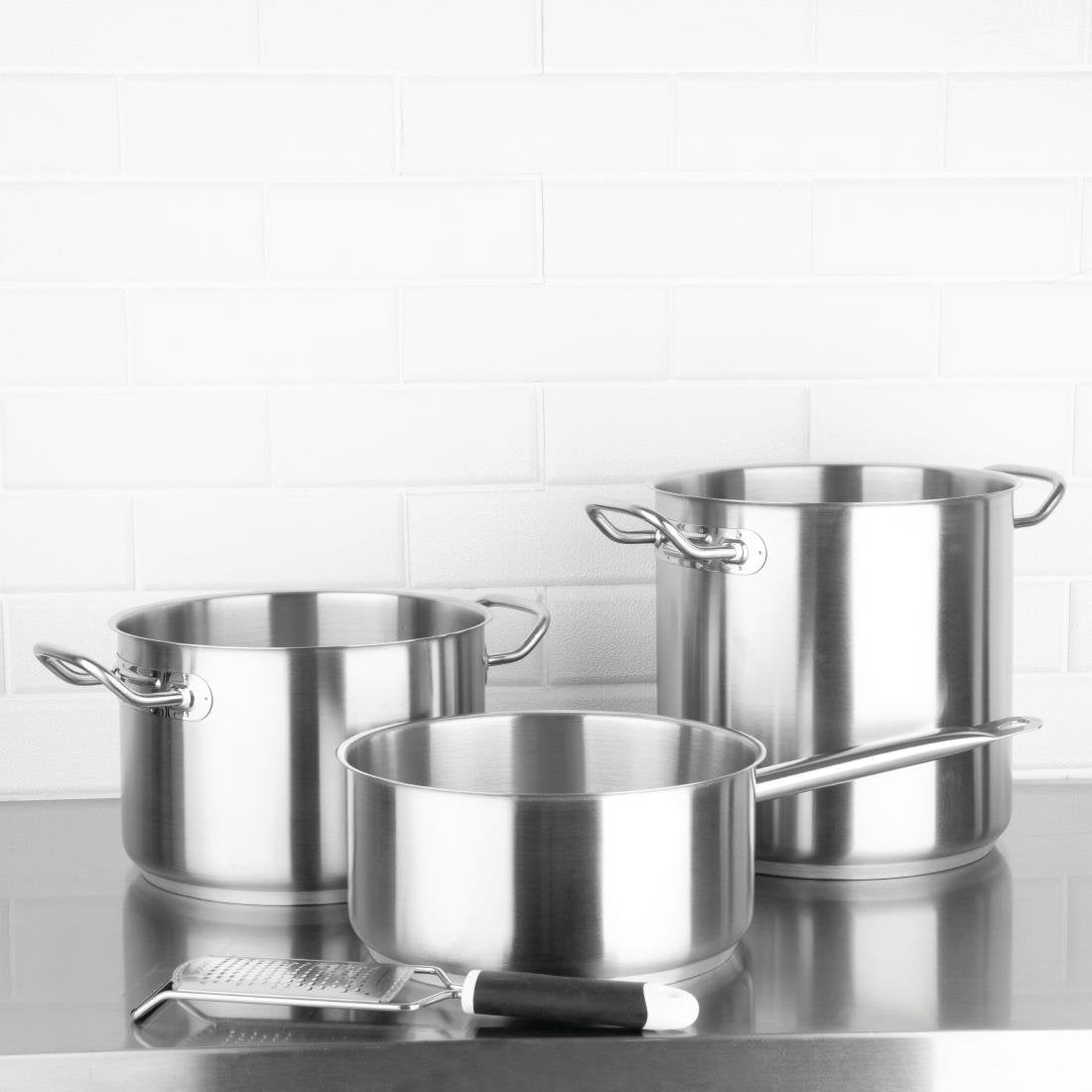 Vogue Stainless Steel Saucepan 5Ltr - M945